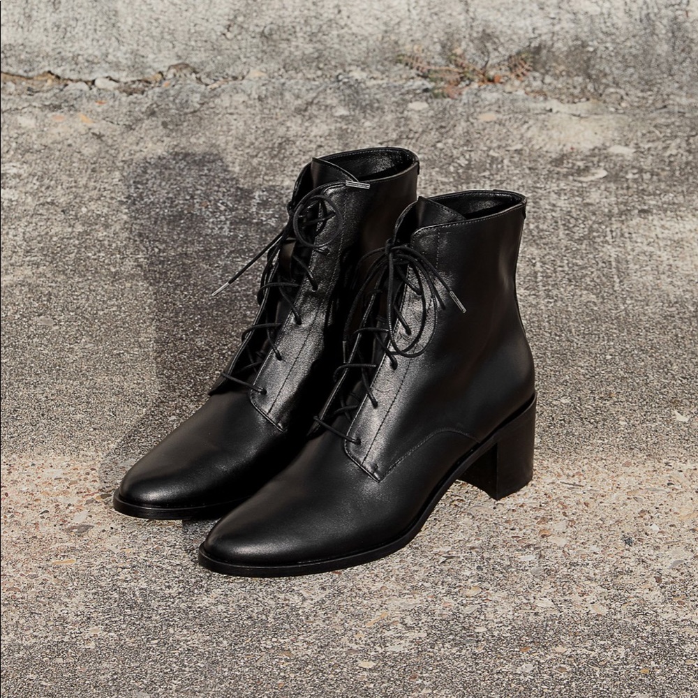 ACE LACE UP BOOT - Black calf skin